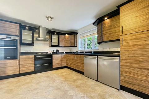 4 bedroom detached house to rent, Hall Wood Road, NORWICH