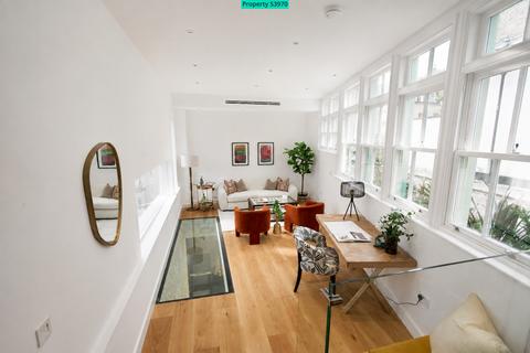 2 bedroom end of terrace house to rent, Lexham Mews, London, W8 6JW