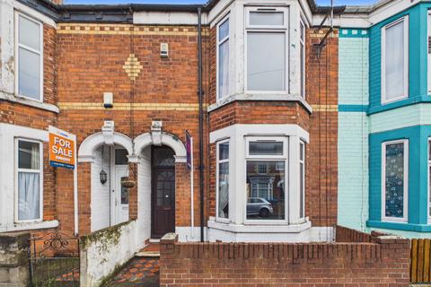 2 bedroom terraced house for sale, Ceylon Street, Hull, HU9 5RD