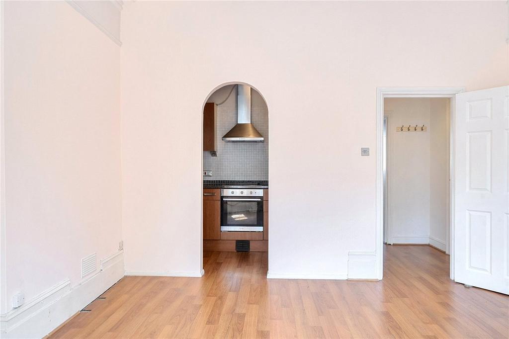 Apartment in Surbiton - View 5