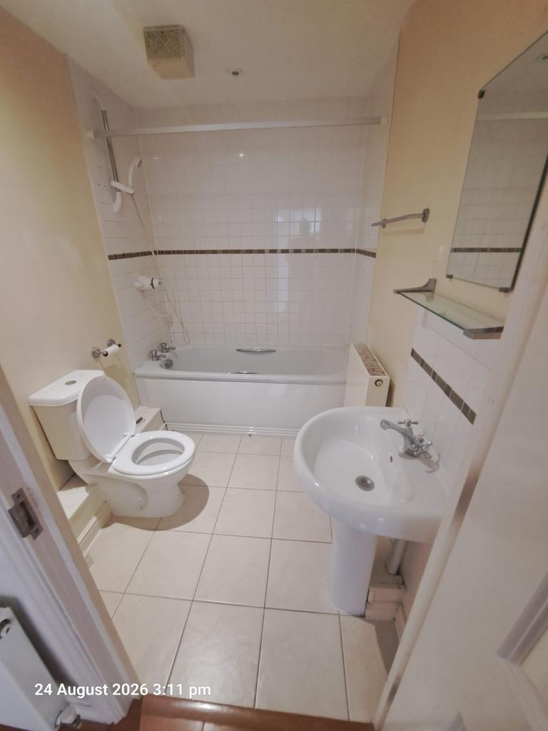 Apartment in ROMFORD - View 2