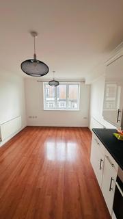 1 bedroom flat to rent, Southbury Court, South Street, RM1