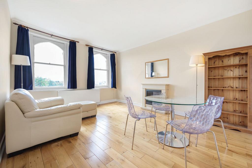 Apartment in London - View 3