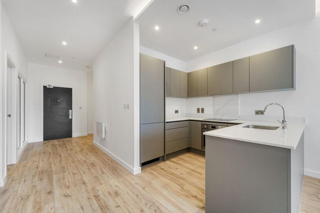 House in Uxbridge - View 3