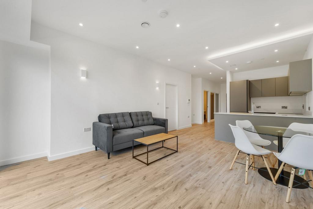 House in Uxbridge - View 4