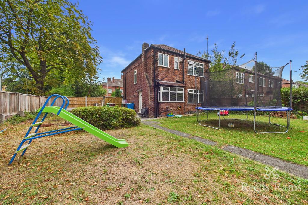 House in Greater Manchester - More