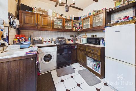 2 bedroom end of terrace house for sale, Burrowlee Road, Sheffield S6