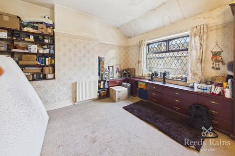 2 bedroom end of terrace house for sale, Burrowlee Road, Sheffield S6