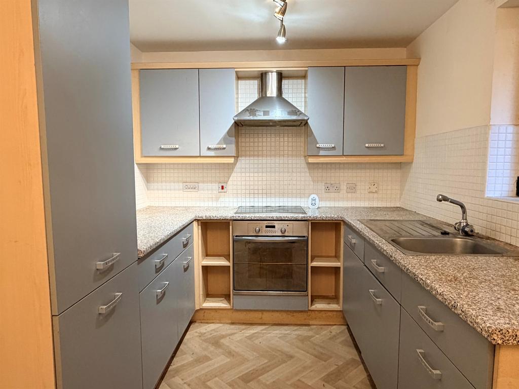 Apartment in York - View 2