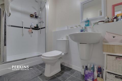2 bedroom flat for sale, Greenford, UB6