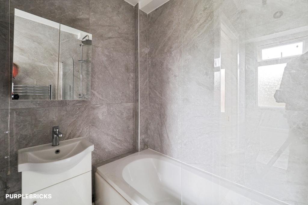 House in Nottingham, Broxtowe - View 3