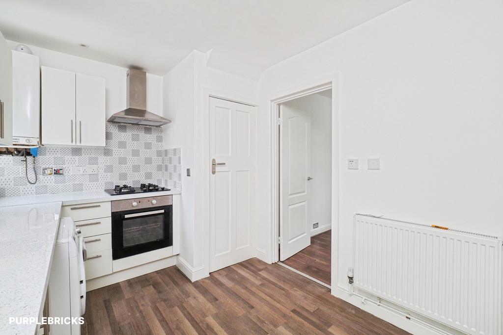 House in Nottingham, Broxtowe - More