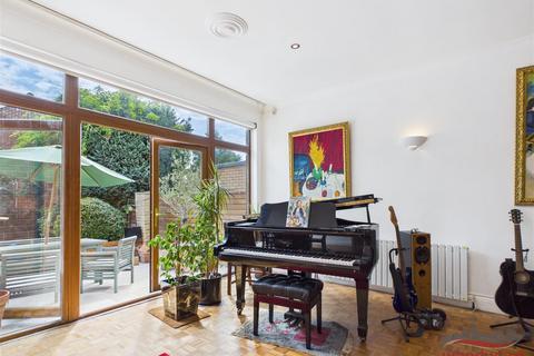 5 bedroom detached house for sale, South Hill Avenue, Harrow