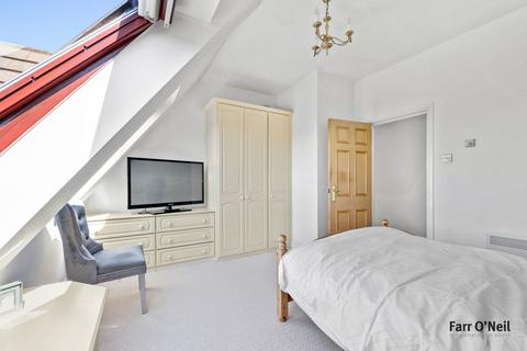 1 bedroom apartment for sale, Epping New Road, Buckhurst Hill, IG9