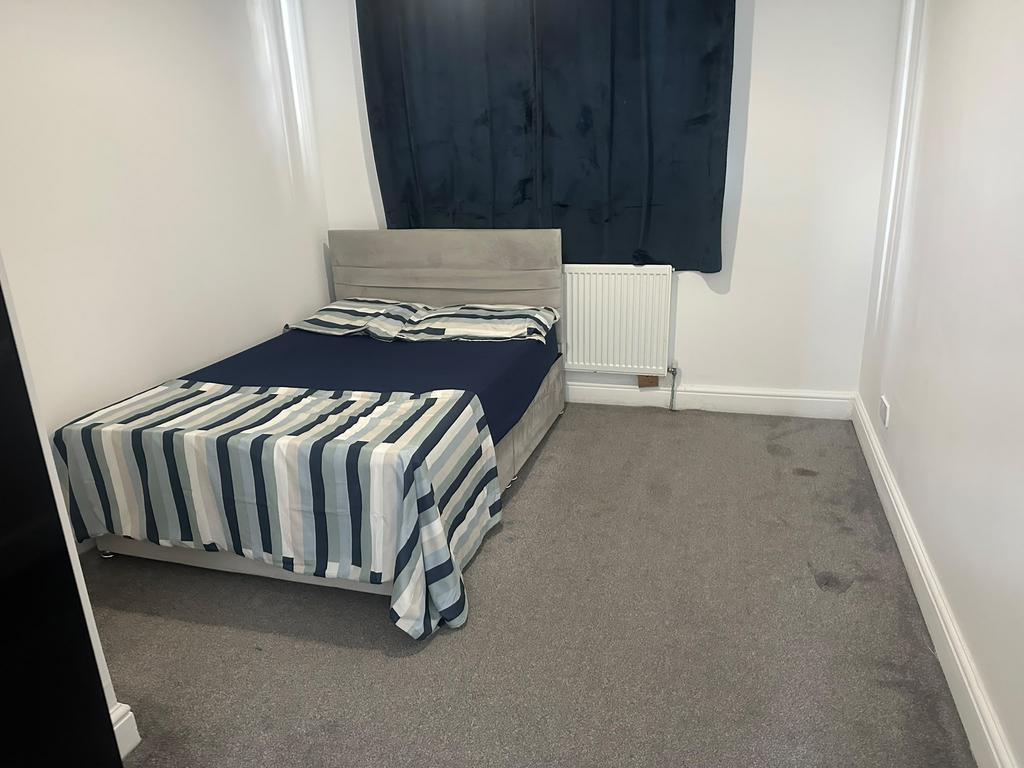 Apartment in London - View 2