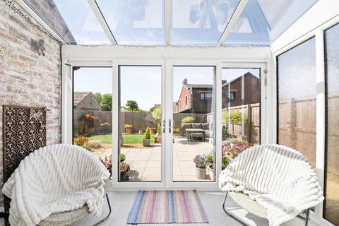4 bedroom semi-detached house for sale, Reservoir View, Skelmanthorpe, HD8
