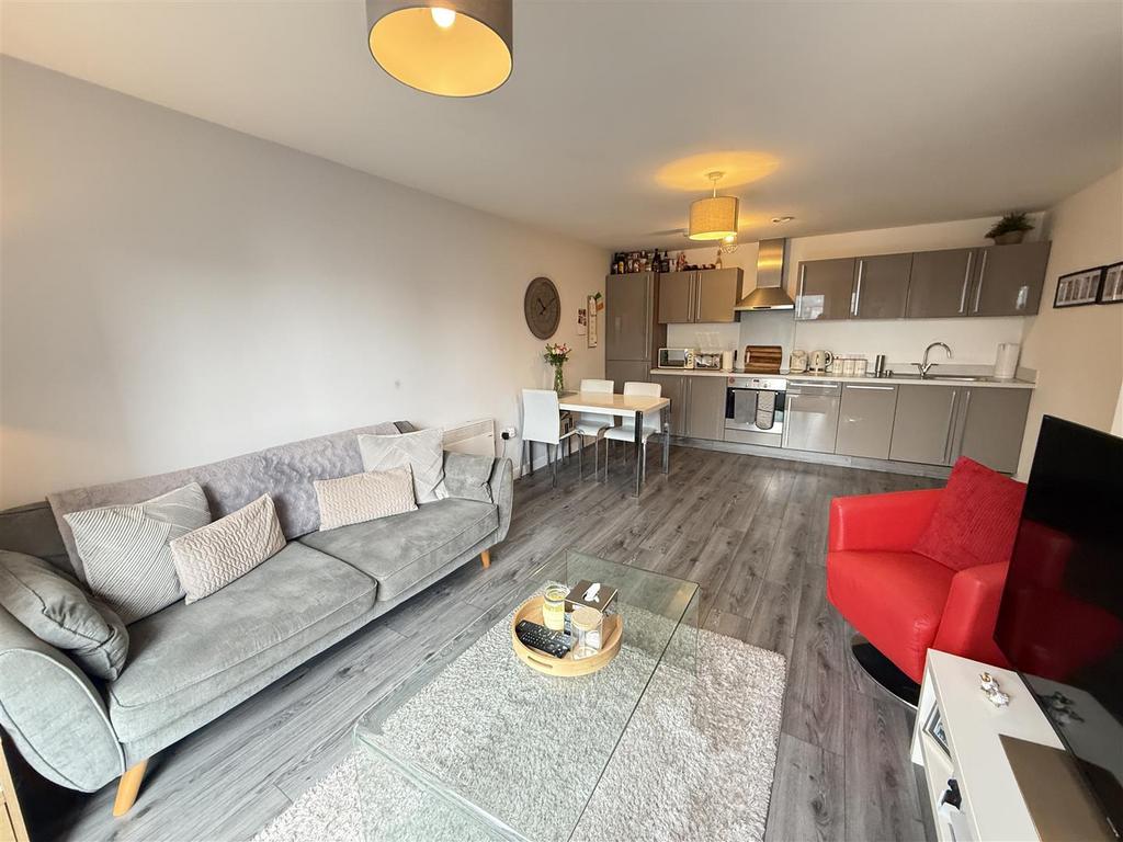 Apartment in Salford - View 2