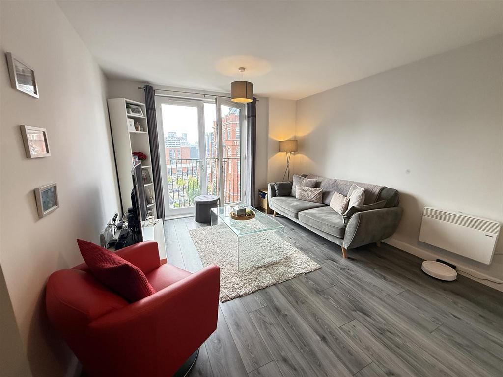 Apartment in Salford - View 4