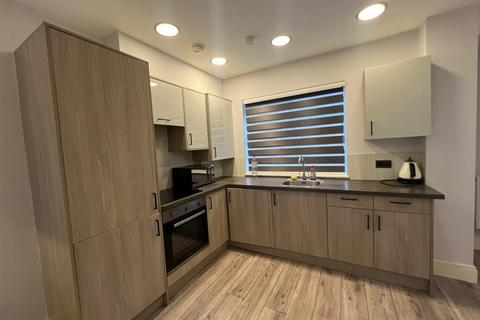 2 bedroom flat to rent, Cazenove Road, London