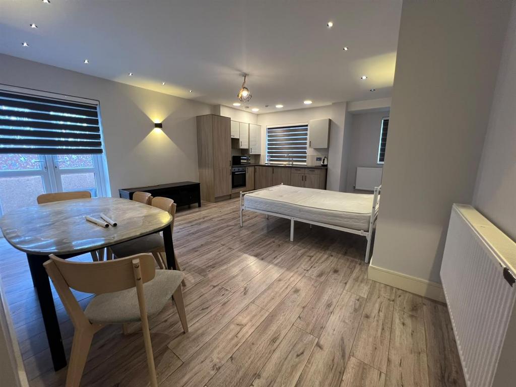 Apartment in London - View 4