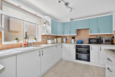 3 bedroom detached house for sale, Parkdyke, Stirling