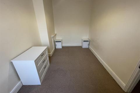2 bedroom terraced house to rent, Heald Place, Rusholme, Manchester