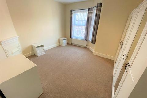 2 bedroom terraced house to rent, Heald Place, Rusholme, Manchester