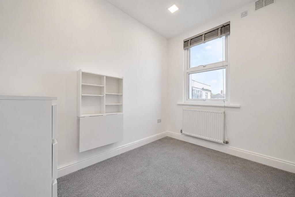 Apartment in London - More