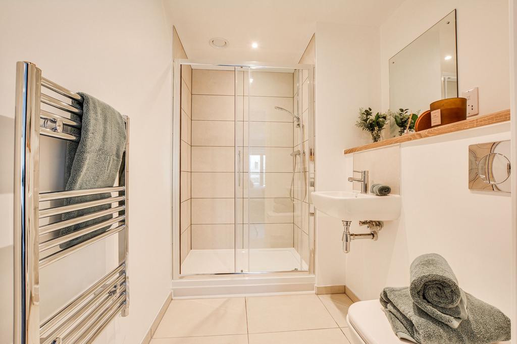 Apartment in Salford, Greater Manchester - View 5