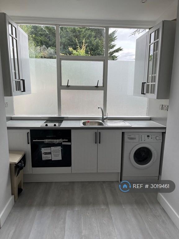 Apartment in London - View 2