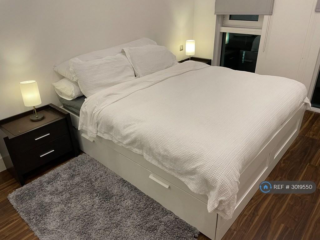 Apartment in London - More