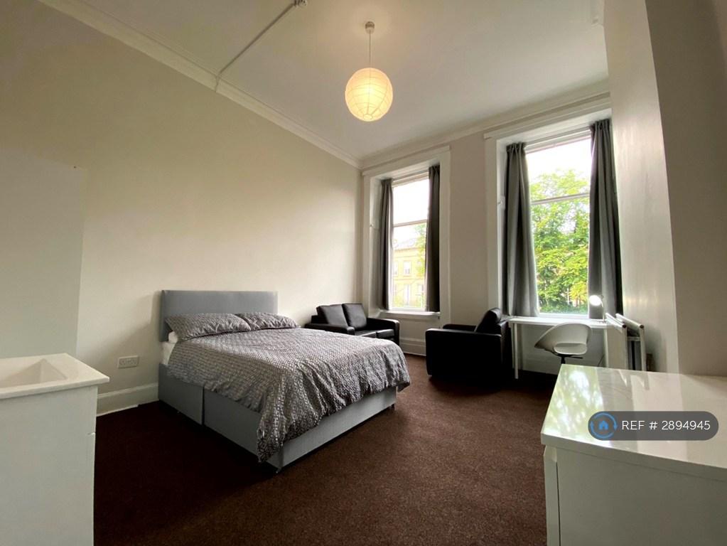 Apartment in Glasgow - View 2
