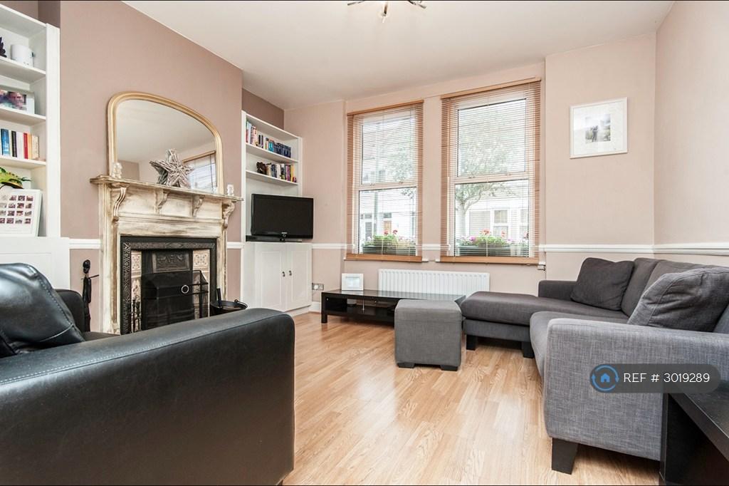 Apartment in London - View 3