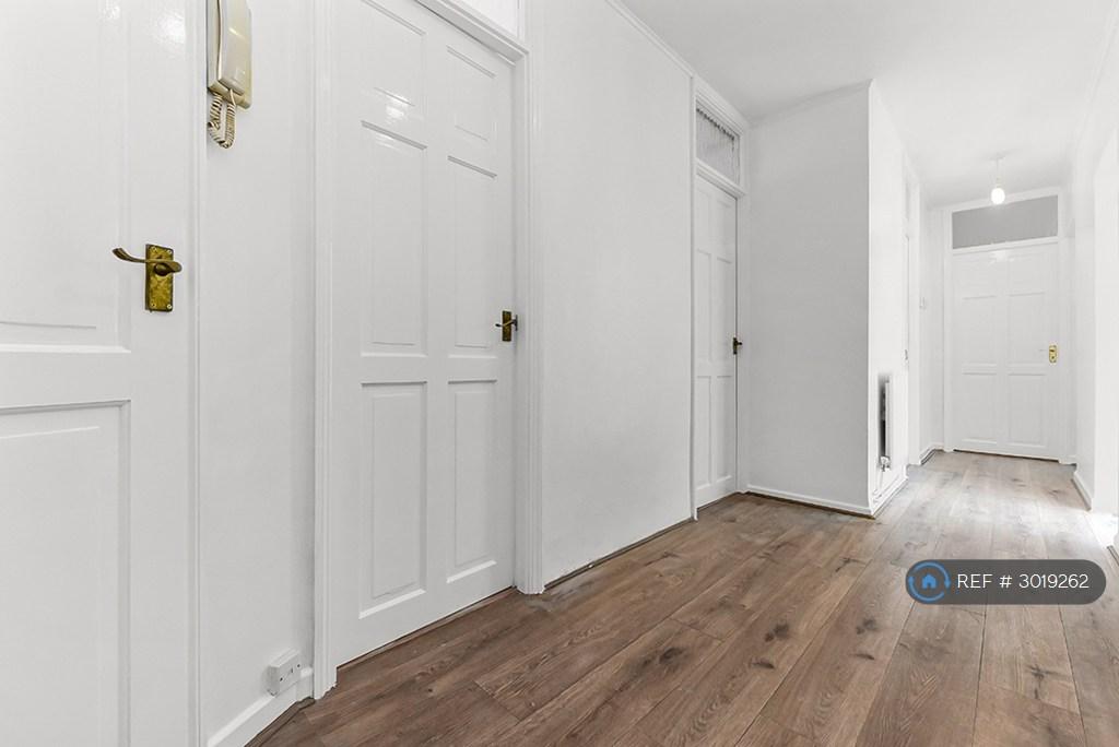 Apartment in London - View 2