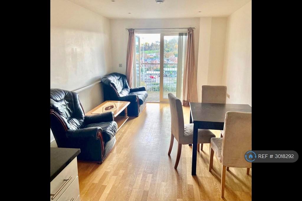 Apartment in Harrow - View 3