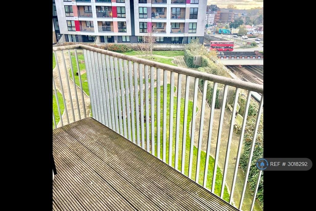 Apartment in Harrow - View 5