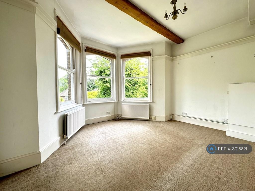 Apartment in Bromley - View 3