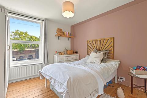 3 bedroom terraced house for sale, High Church Street, Nottingham