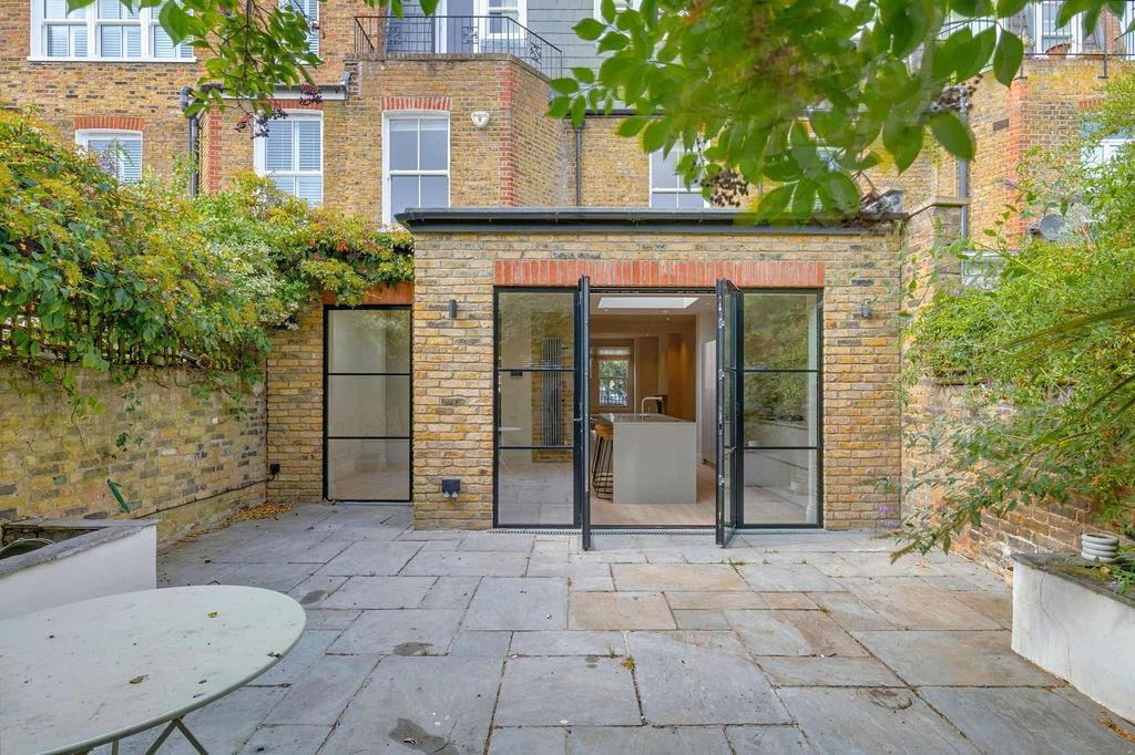 House in London - View 3