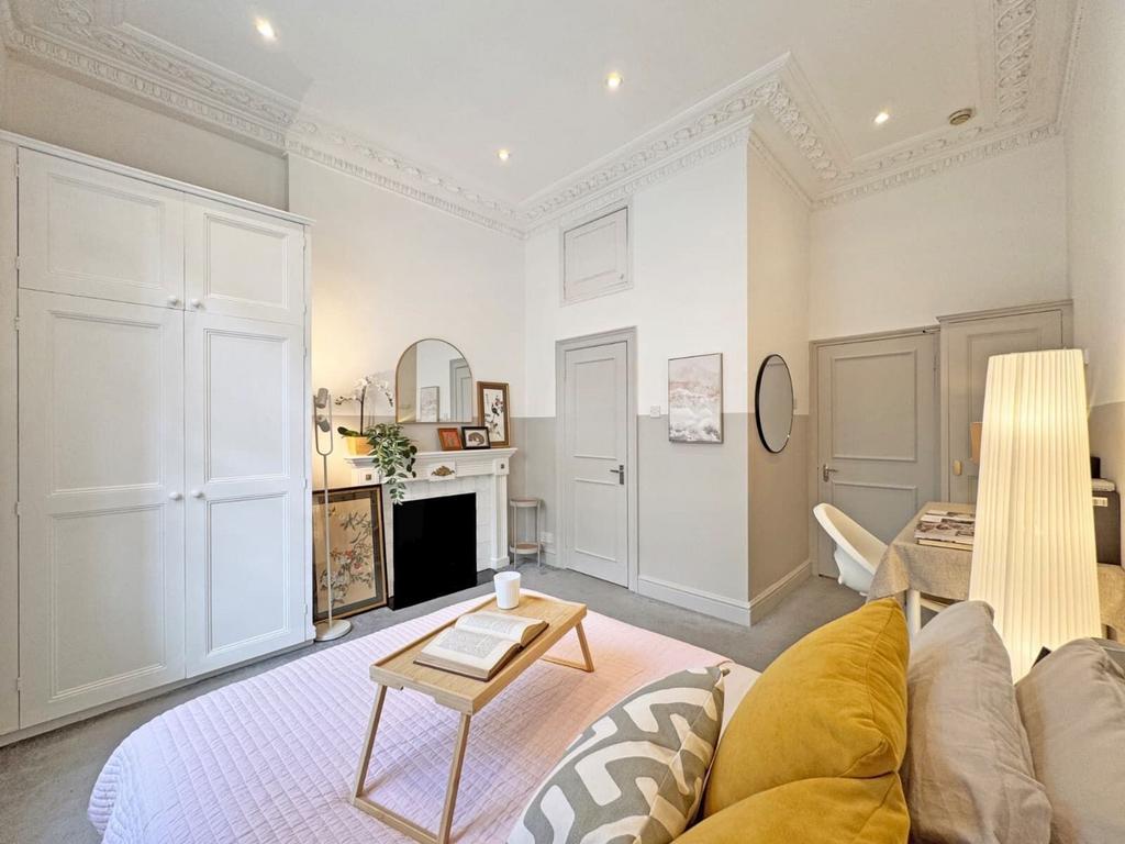 Apartment in London - View 4