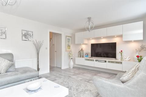 3 bedroom end of terrace house for sale, Weymouth Road, Rochester ME3