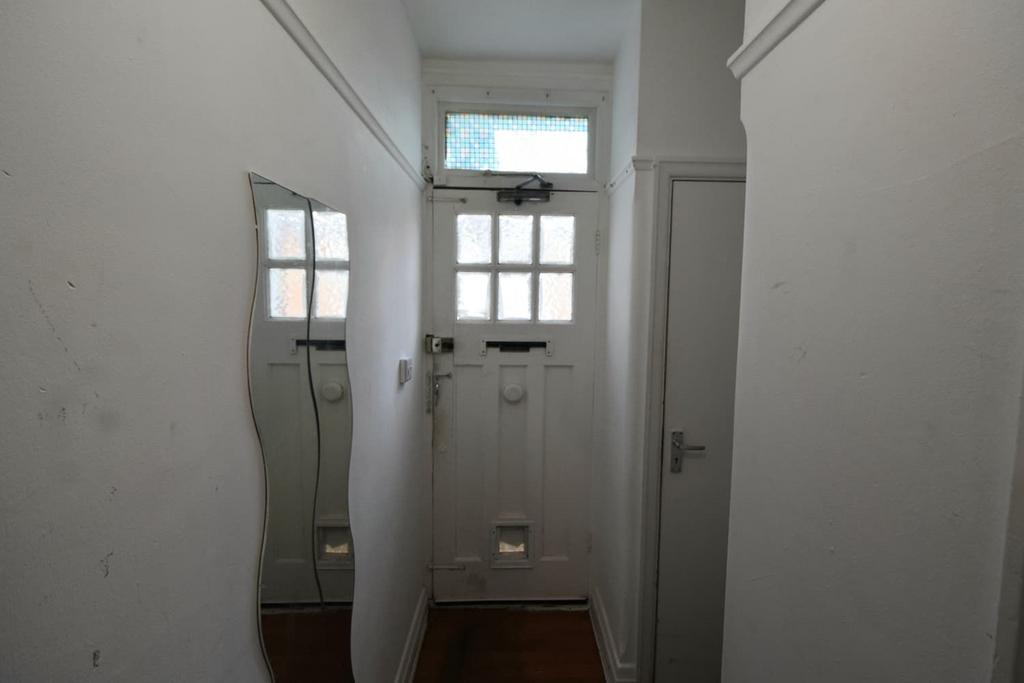 House in South Croydon, Selsdon - View 4