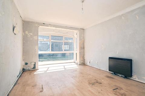 2 bedroom flat for sale, The Strand, Goring-by-Sea, Worthing, West Sussex, BN12
