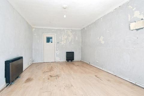 2 bedroom flat for sale, The Strand, Goring-by-Sea, Worthing, West Sussex, BN12