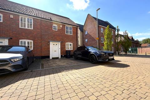 3 bedroom end of terrace house to rent, New Mills Yard, Norwich NR3