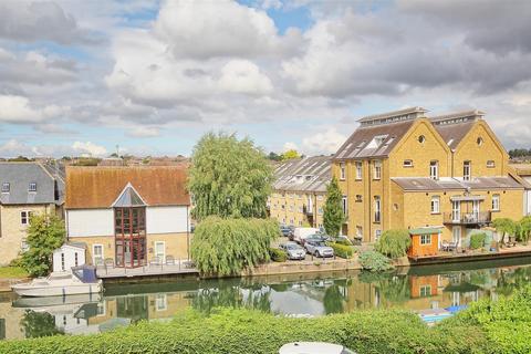 1 bedroom apartment for sale, Wickhams Wharf, Viaduct Road, Ware SG12
