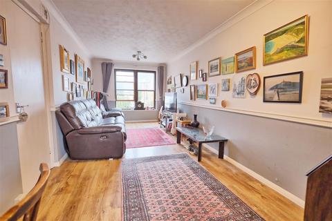 1 bedroom apartment for sale, Wickhams Wharf, Viaduct Road, Ware SG12