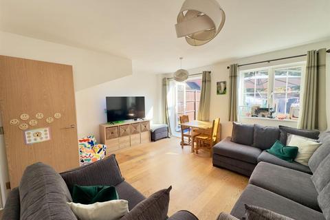 2 bedroom terraced house for sale, Silver Birch Way, Hampshire GU14