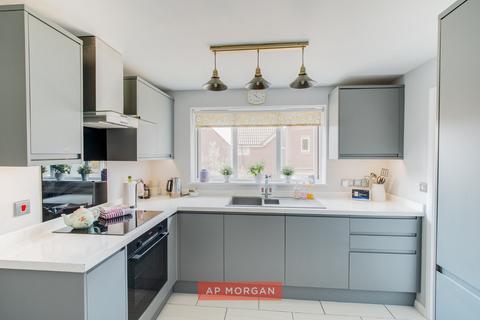 4 bedroom detached house for sale, Old Stratford Road, The Oakalls, Bromsgrove, Worcestershire, B60