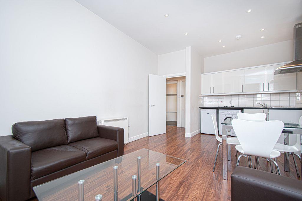 Apartment in London - View 2